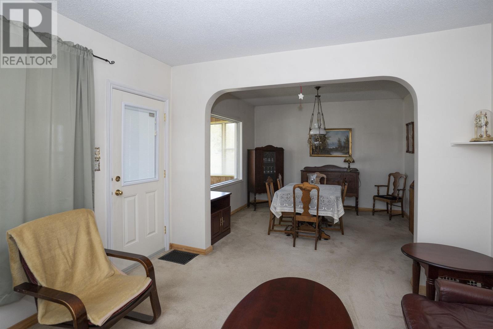 367 MARKLAND ST - 11