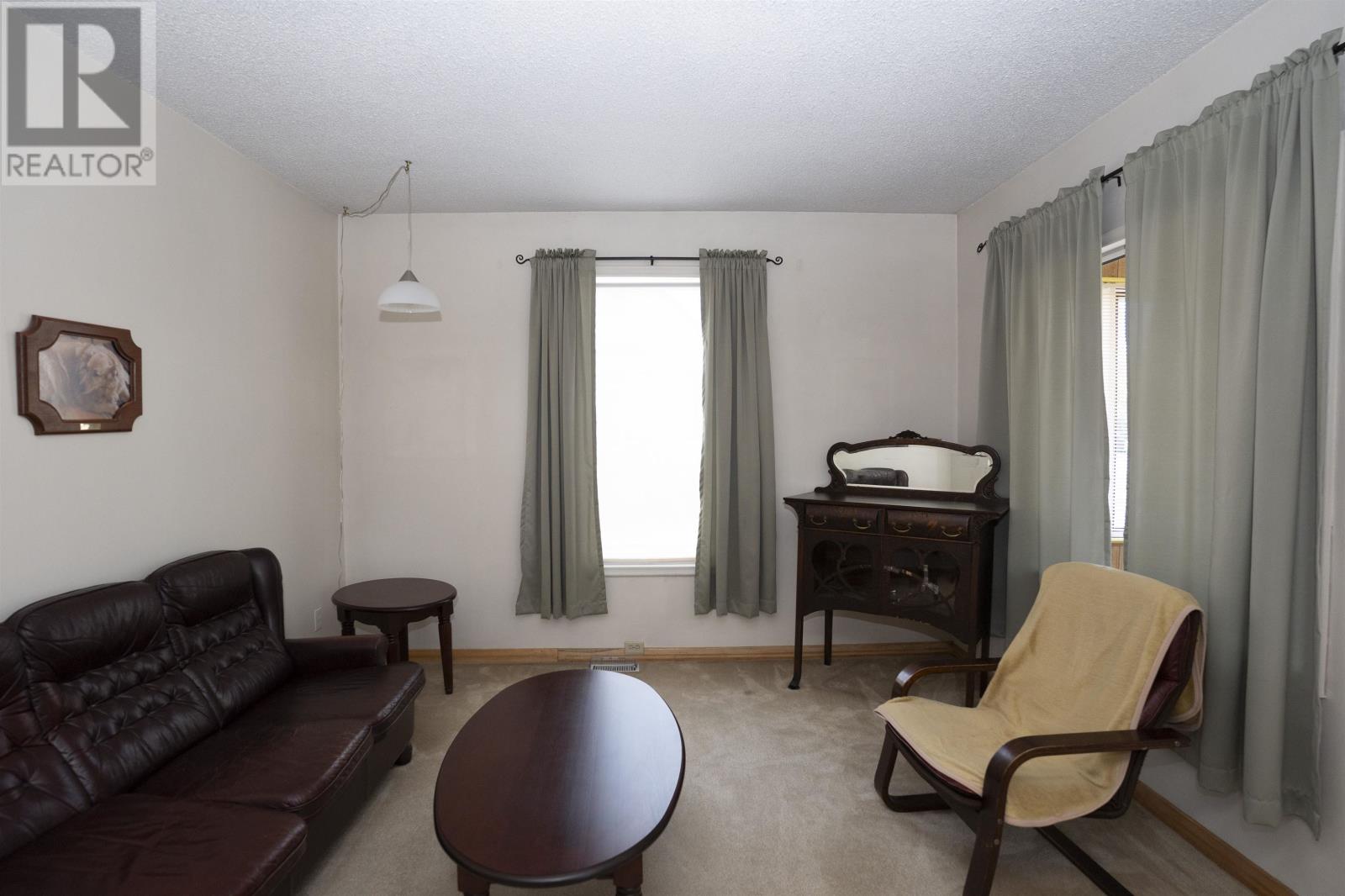 367 MARKLAND ST - 12