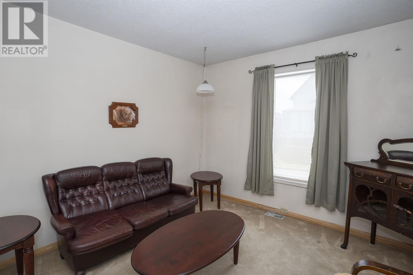 367 MARKLAND ST - 13