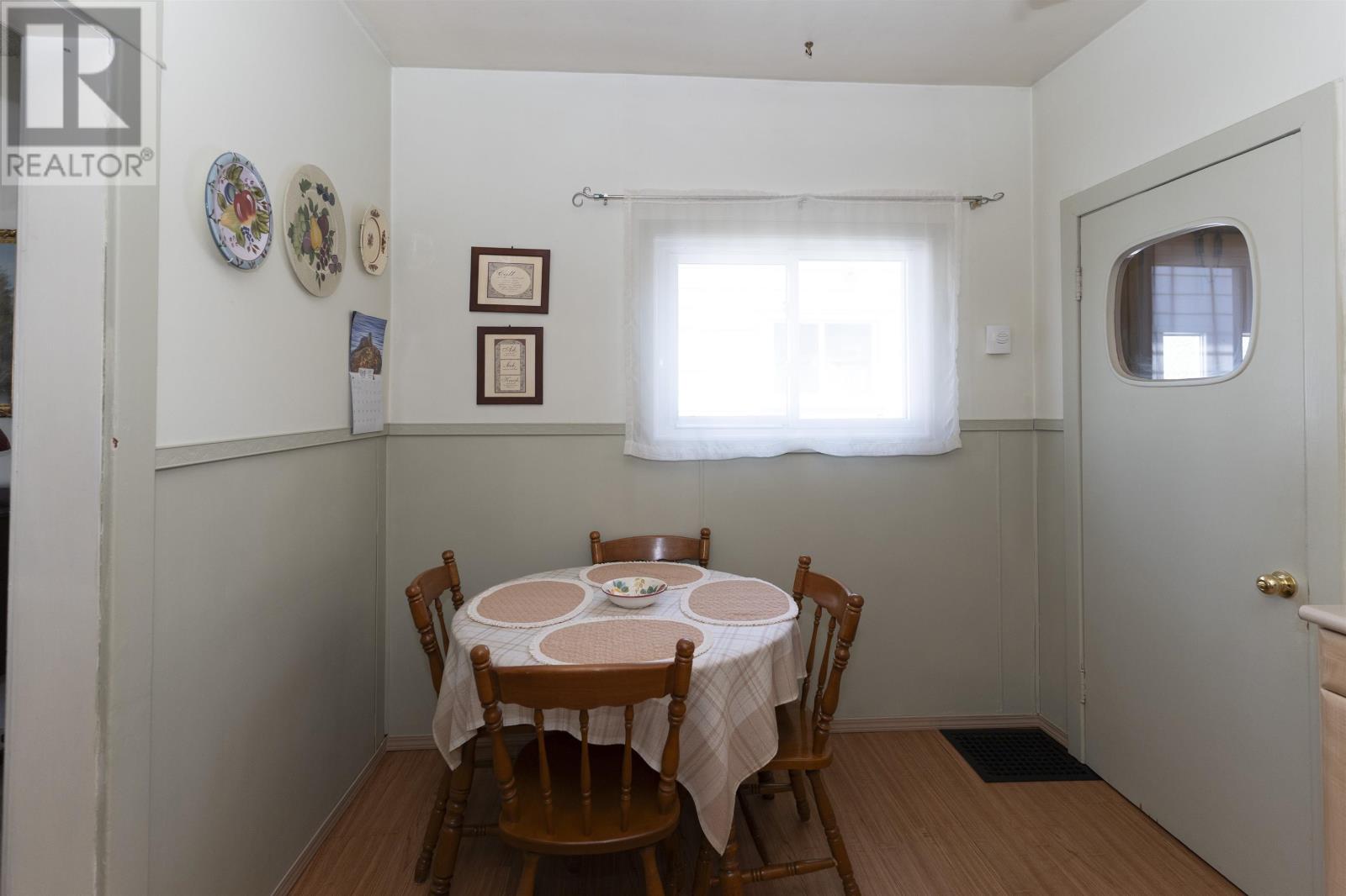 367 MARKLAND ST - 26