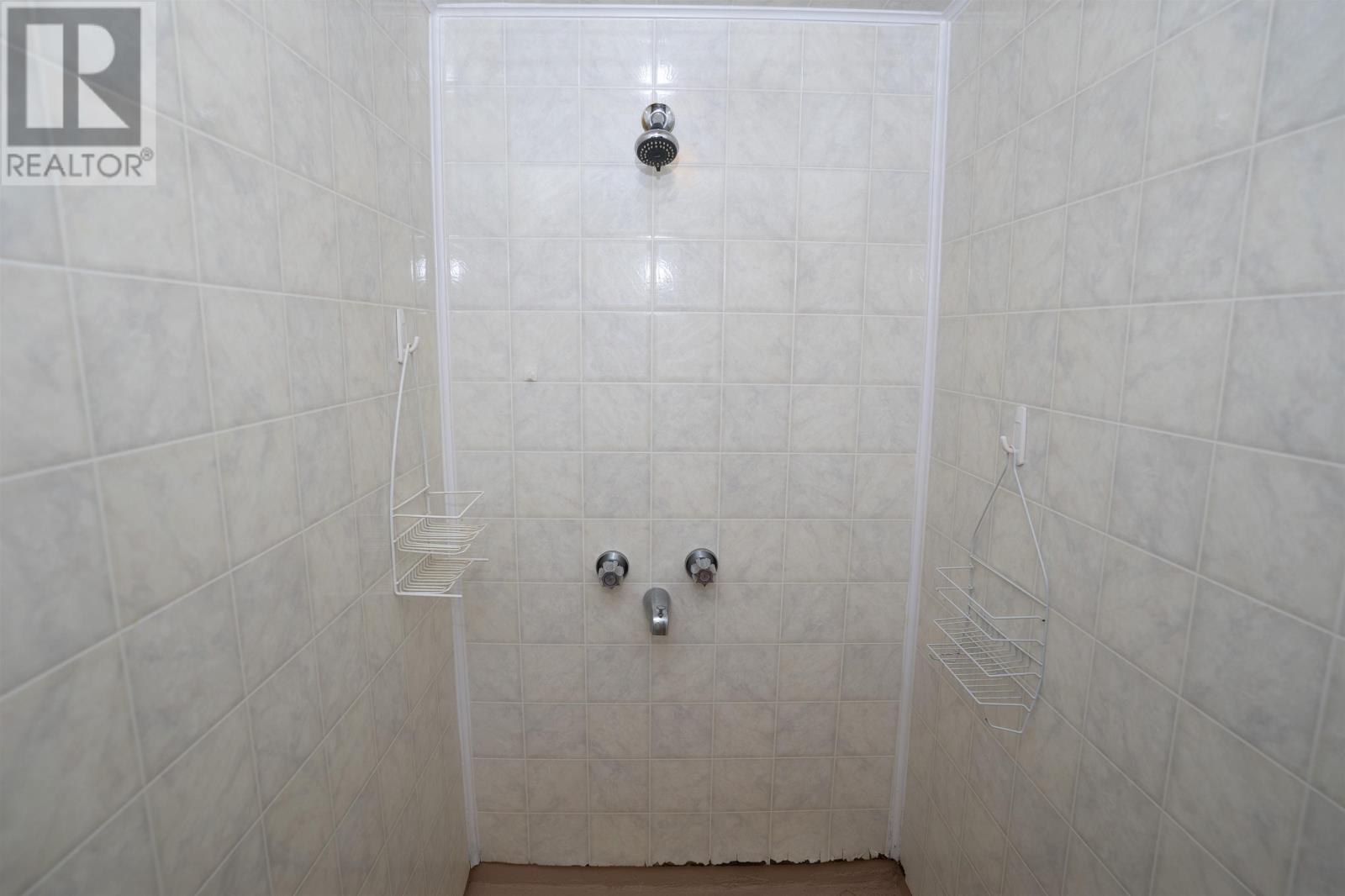367 MARKLAND ST - 28