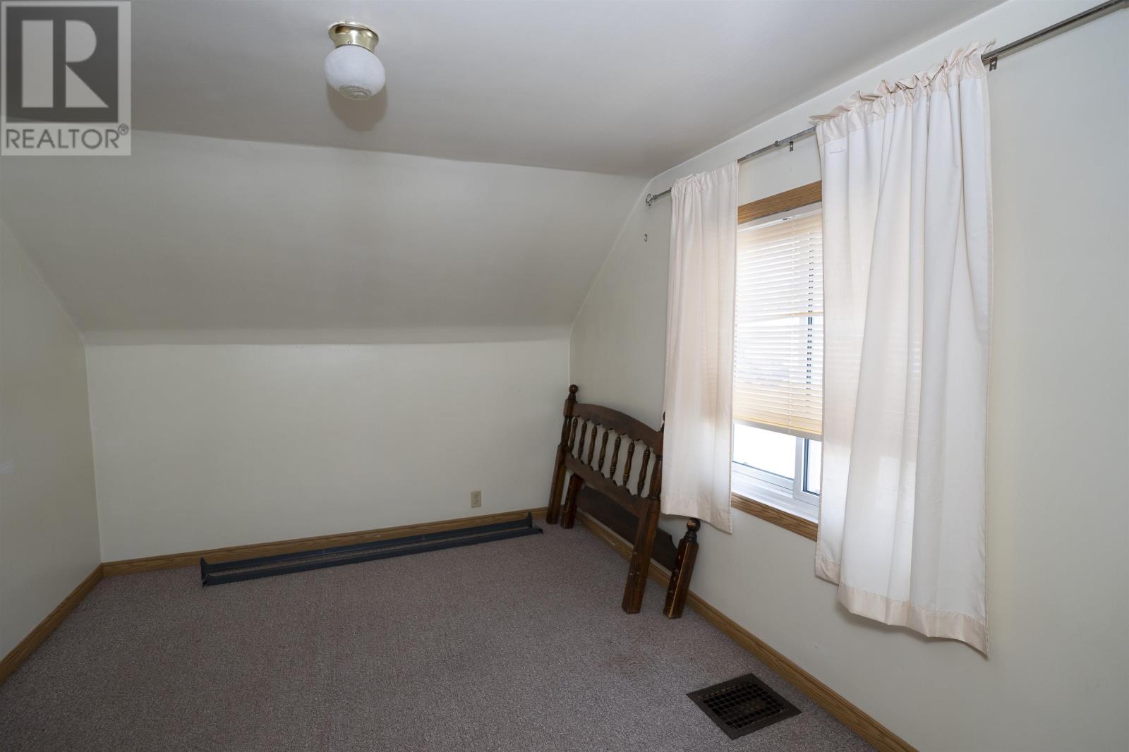 367 MARKLAND ST - 29