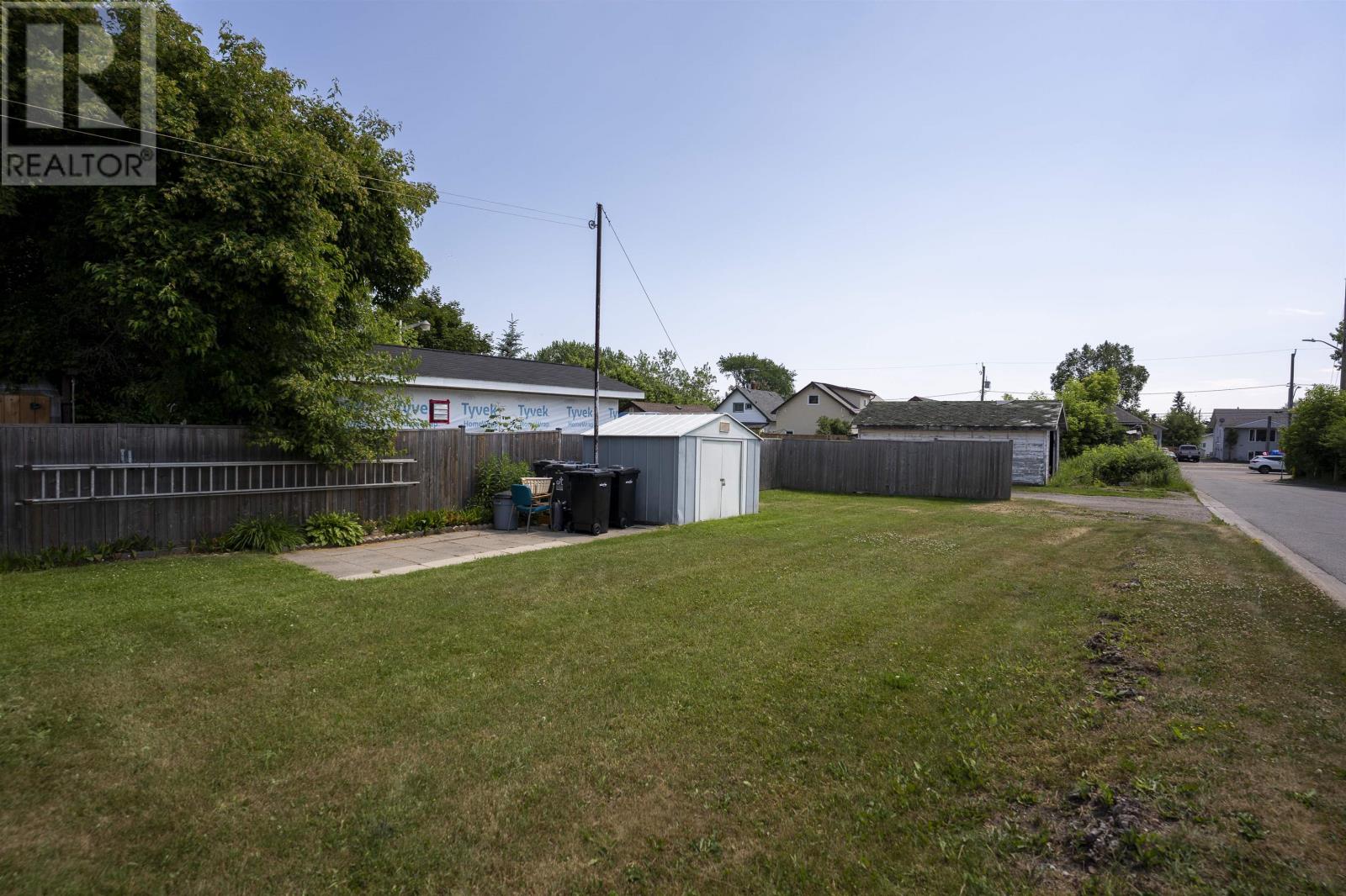 367 MARKLAND ST - 41