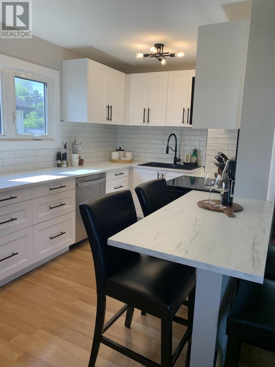 401 Christina Street W - Image 5
