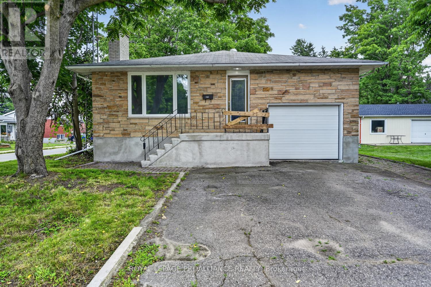 415 RAILWAY AVENUE - 1