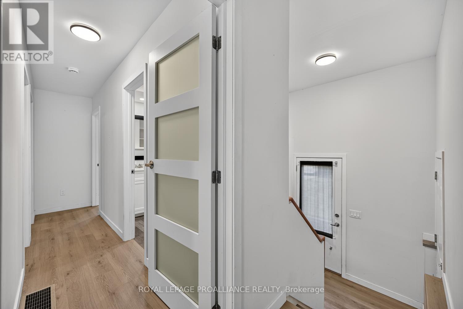 415 RAILWAY AVENUE - Image 14