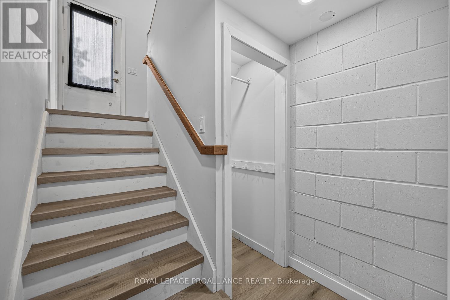 415 RAILWAY AVENUE - Image 23