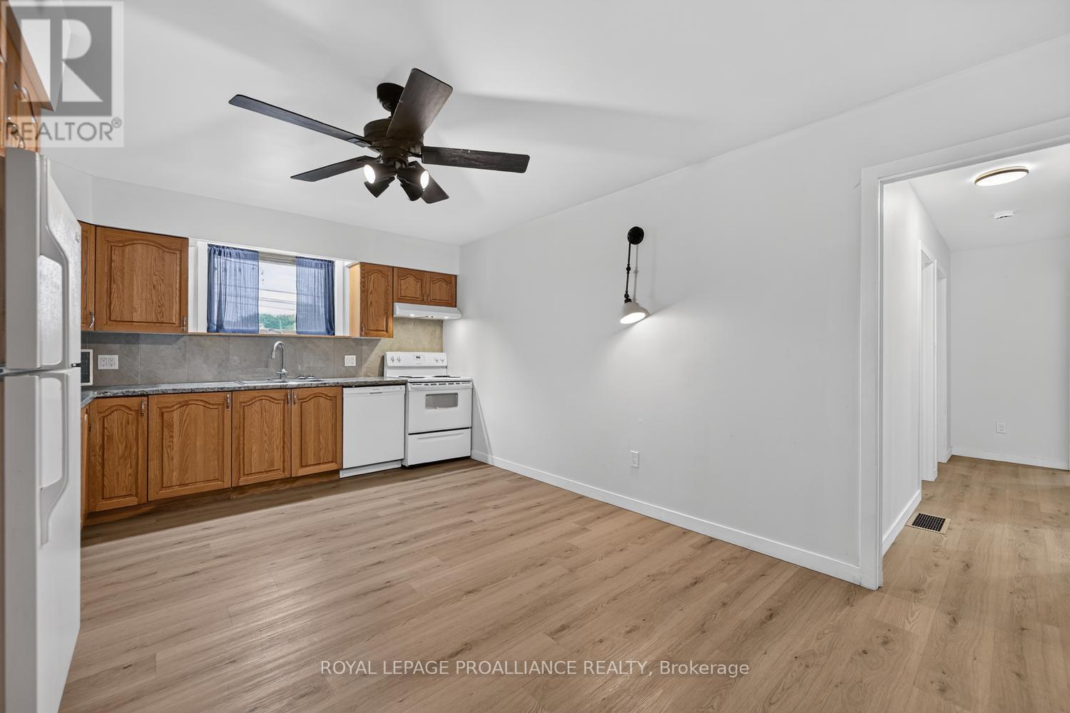 415 RAILWAY AVENUE - Image 7
