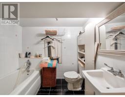 392 Eglinton Avenue W, Toronto, ON M5N1A2 Photo 16