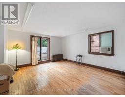 392 Eglinton Avenue W, Toronto, ON M5N1A2 Photo 35
