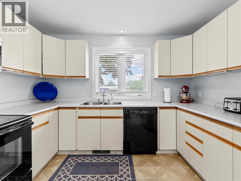 814 WATSON AVENUE - 15