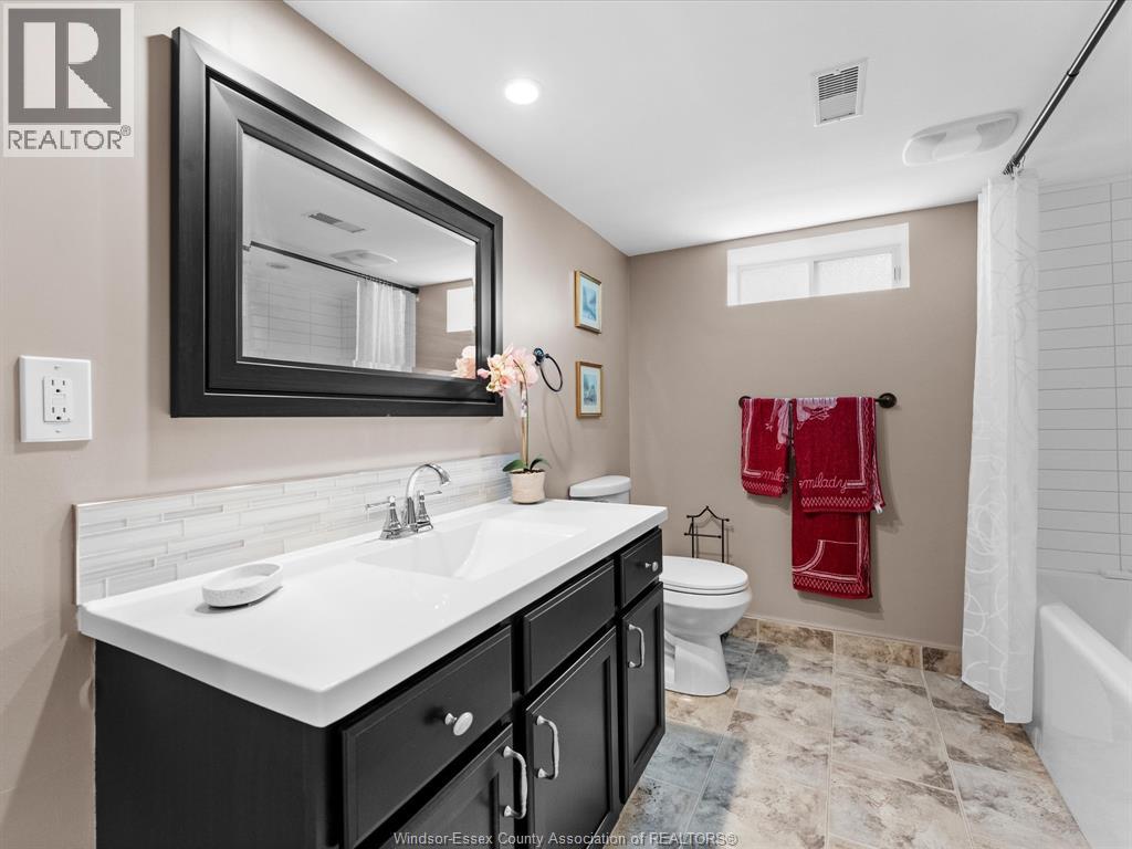814 WATSON AVENUE - 29