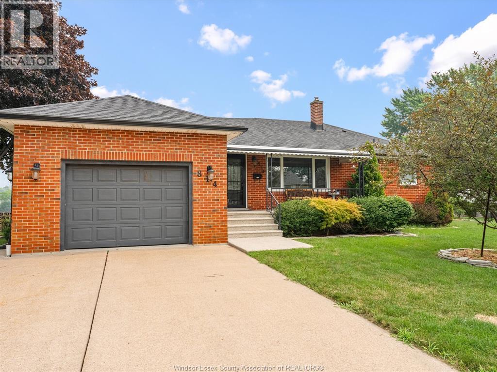 814 WATSON AVENUE - 3