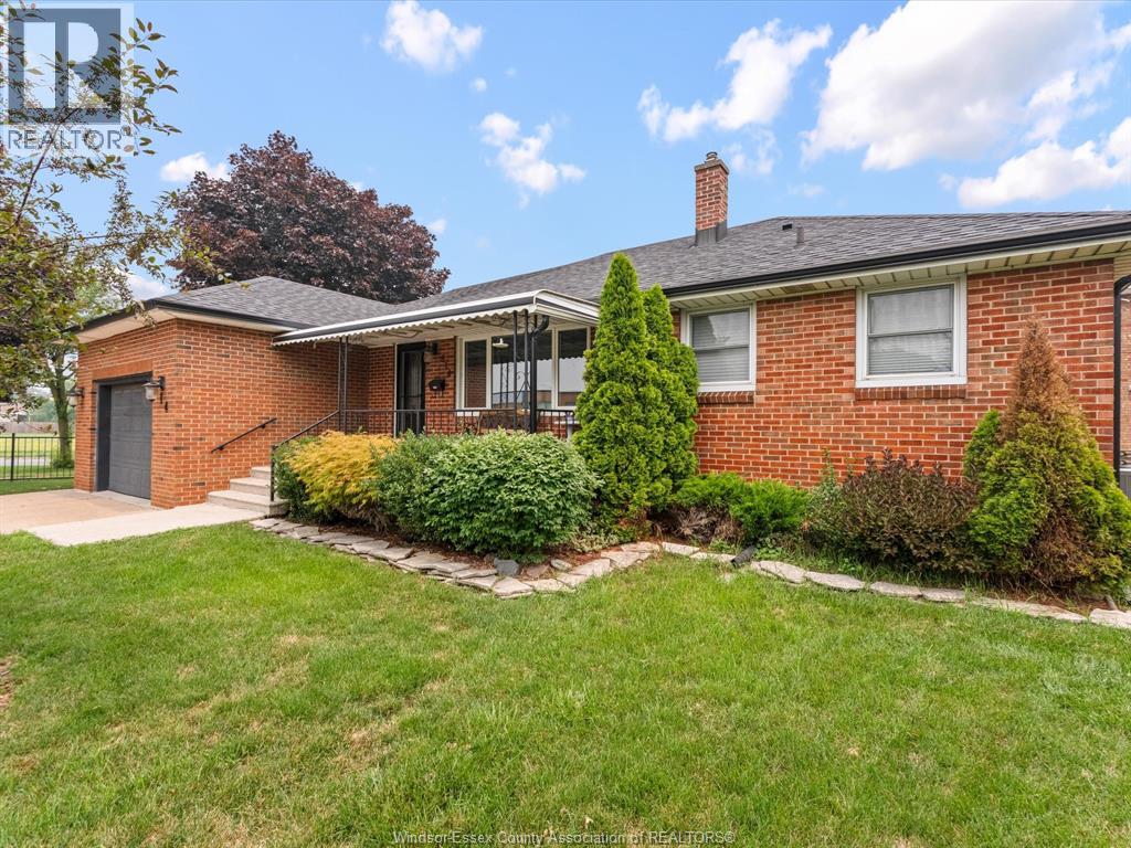 814 WATSON AVENUE - 4