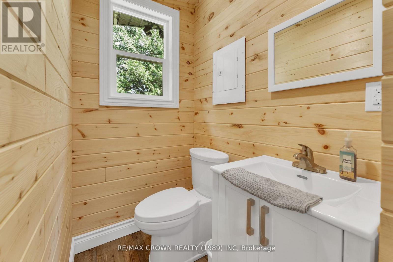 71 NORTHWOODS DRIVE C ISLAND - 27
