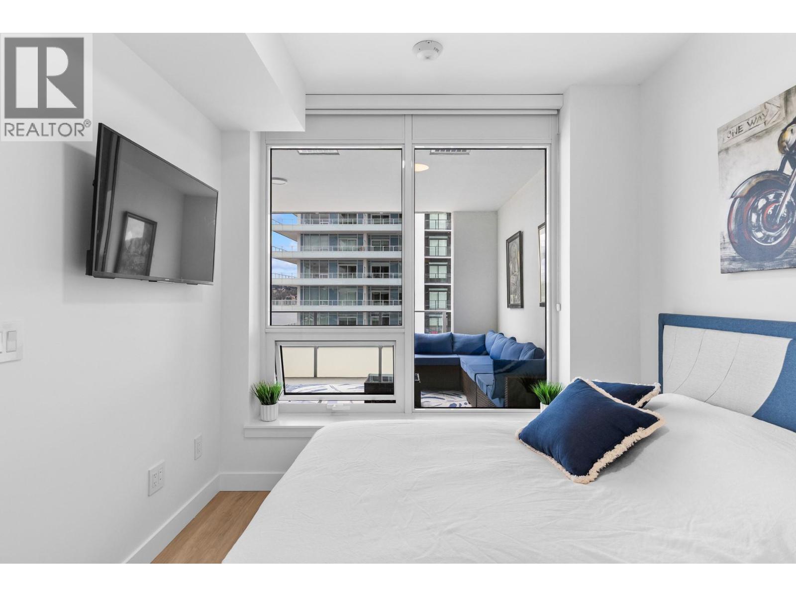 #1808 1626 Water Street - 17