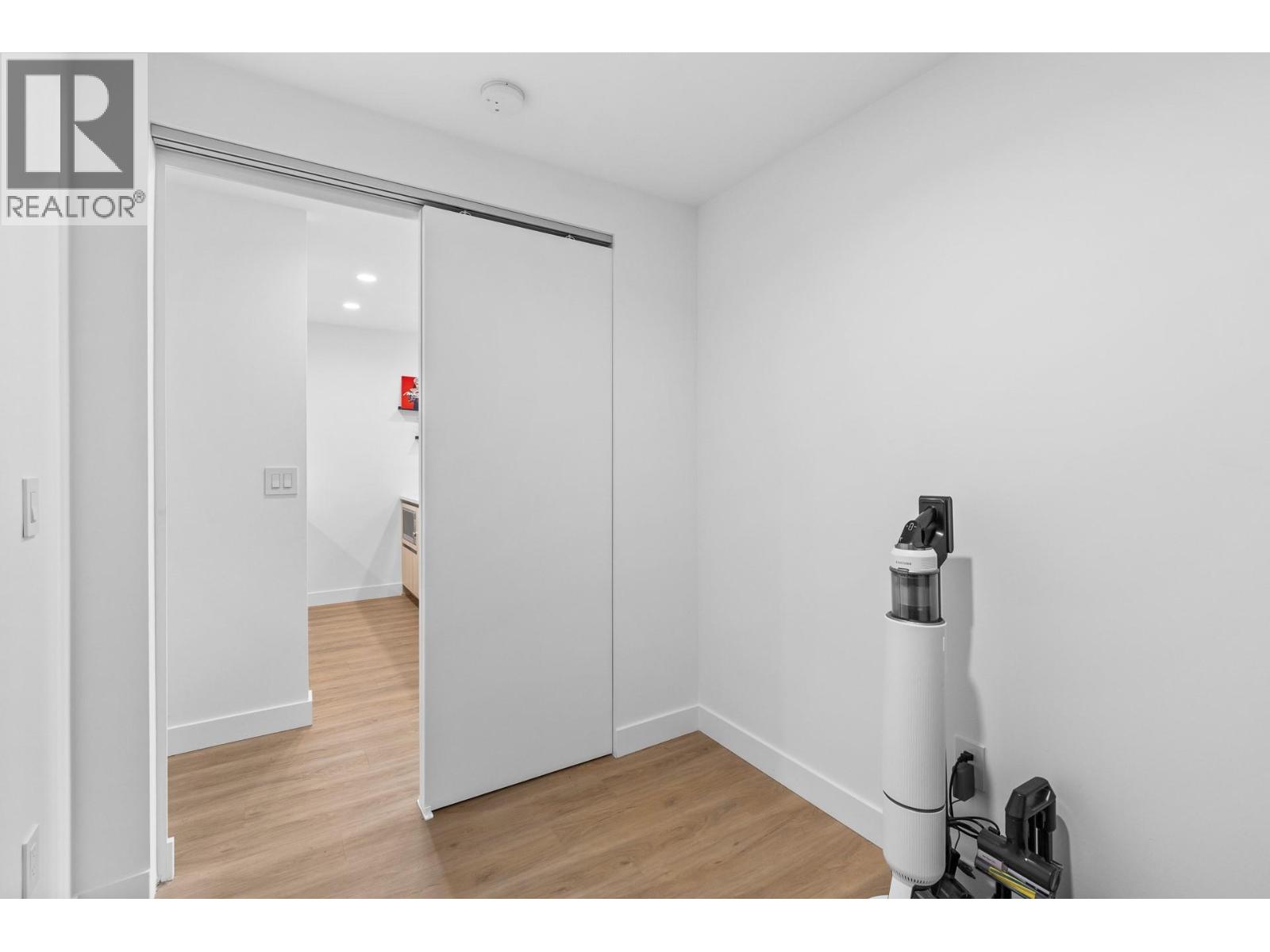 #1808 1626 Water Street - 26