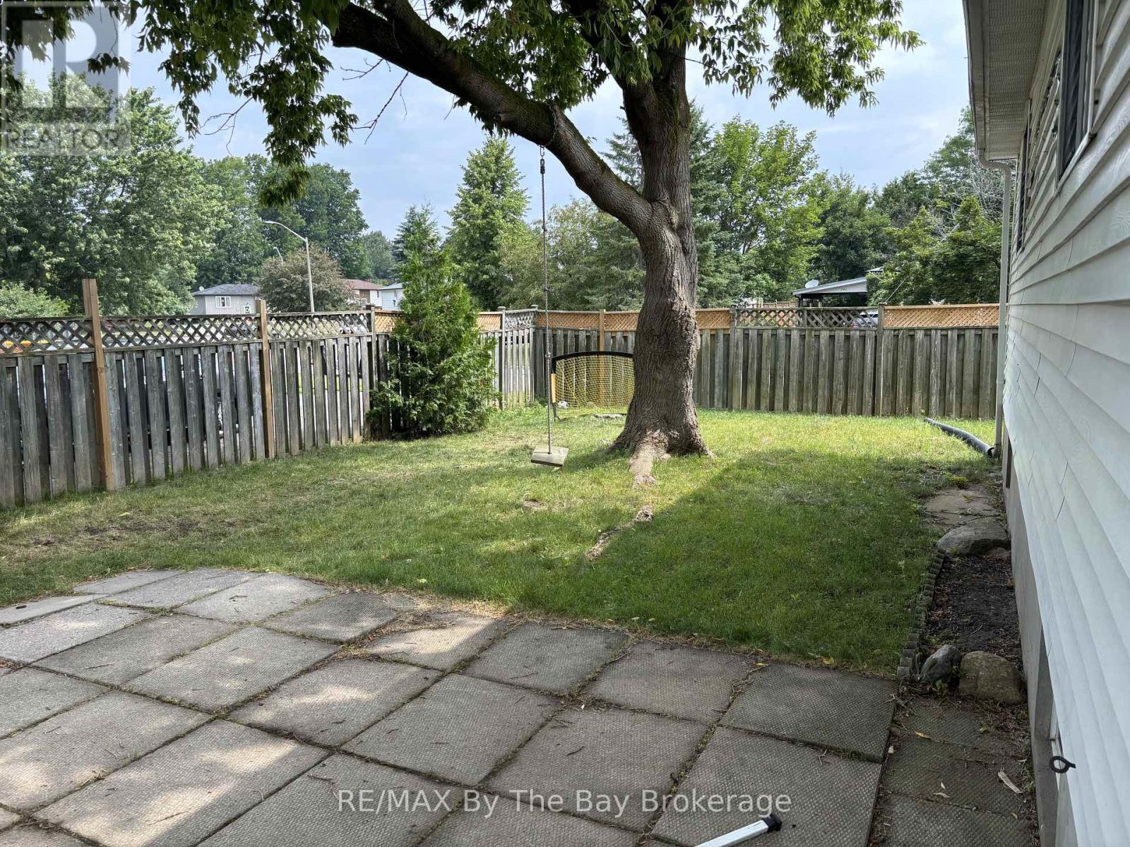 326 CHRISTINE DRIVE - 12