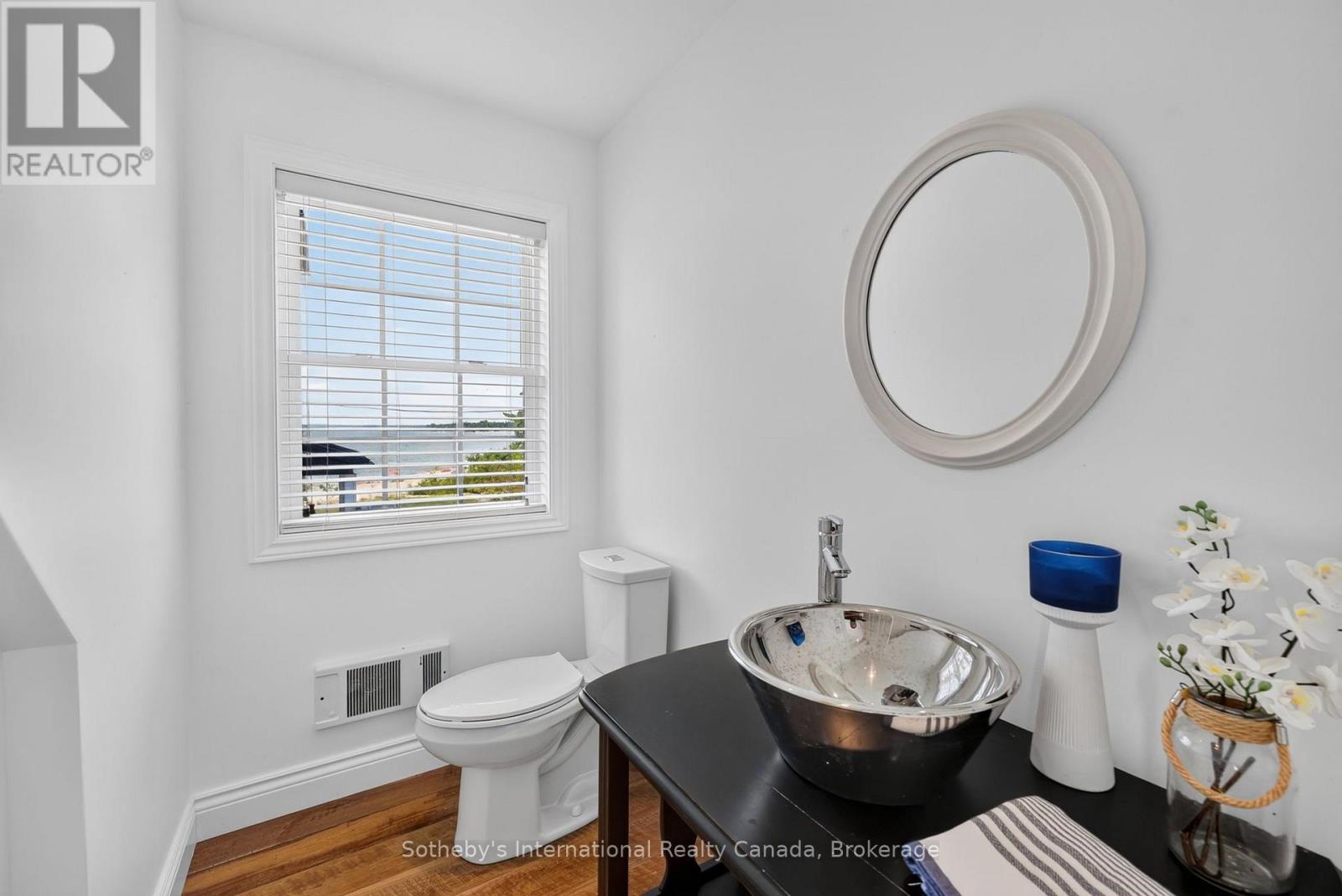 10 LUNDY LANE - Image 33