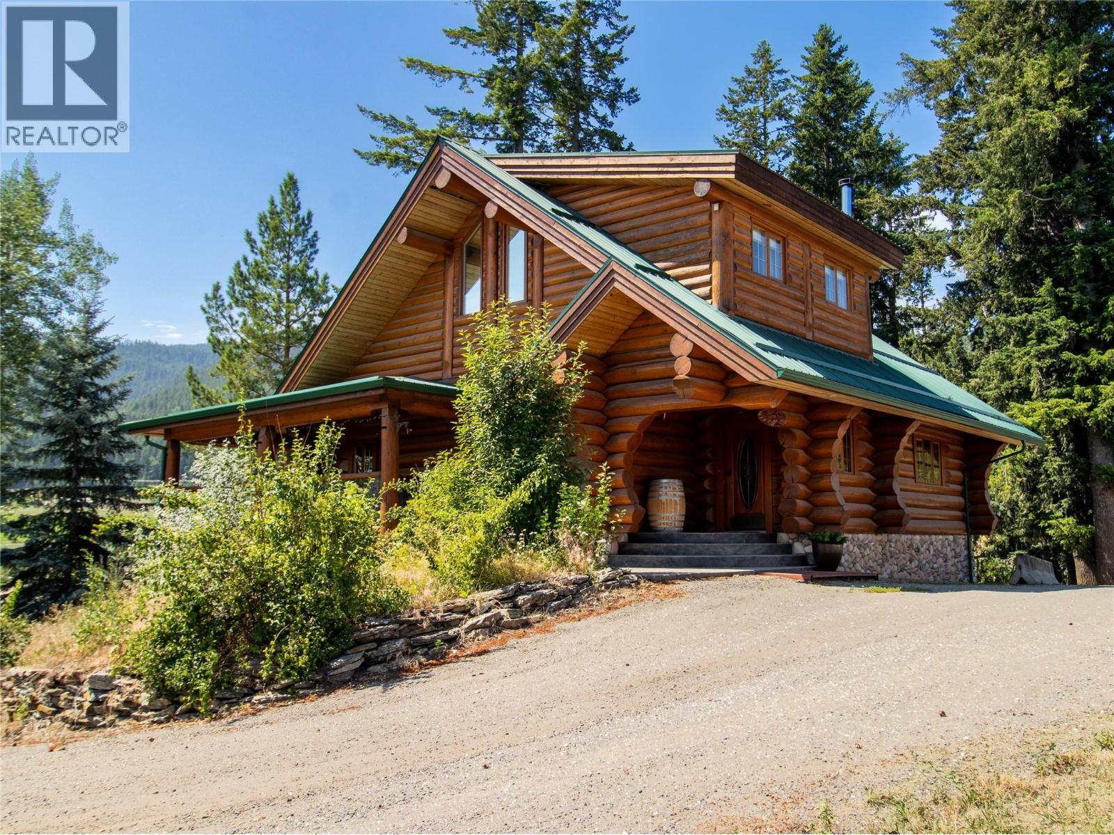  3030 40 Street Southeast, Salmon Arm