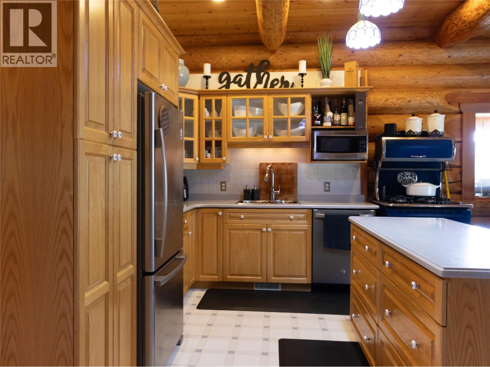  3030 40 Street Southeast, Salmon Arm