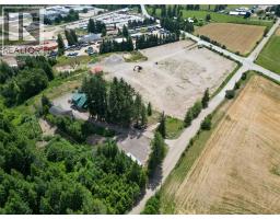 3030 40 Street Se, Salmon Arm, BC V1E1X7 Photo 6