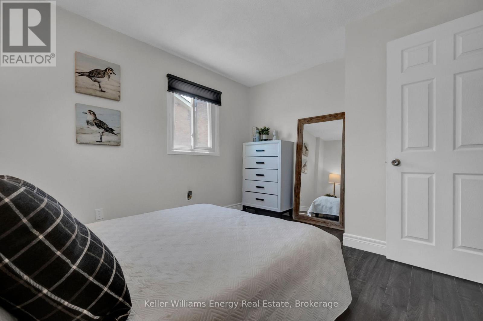25 FIELDVIEW CRESCENT - 21
