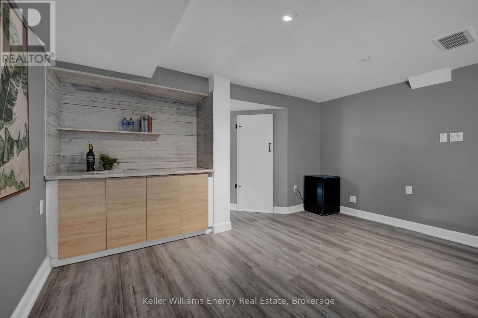 25 FIELDVIEW CRESCENT - 28