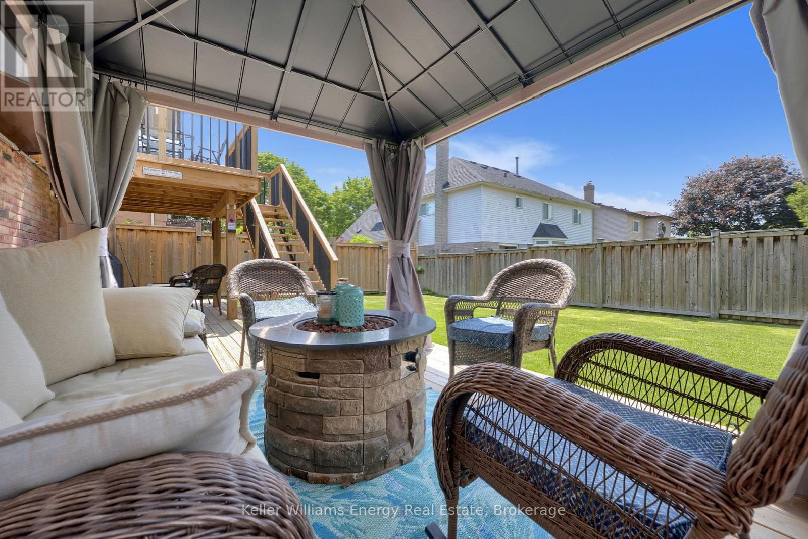 25 FIELDVIEW CRESCENT - 34