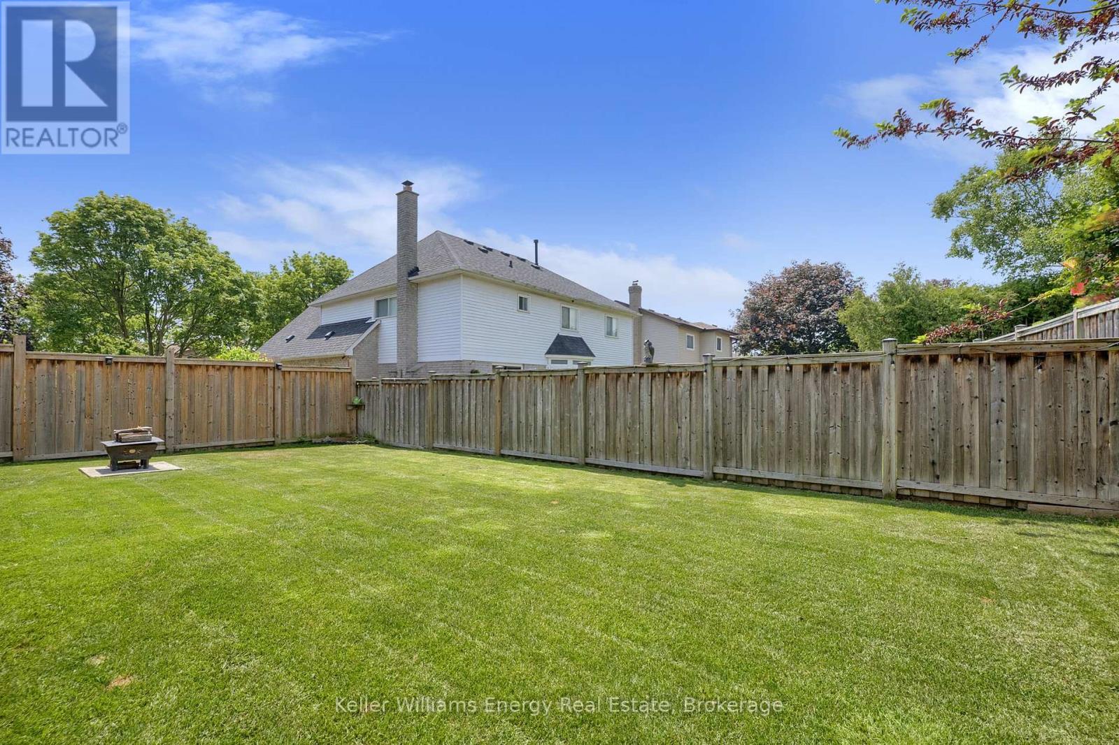 25 FIELDVIEW CRESCENT - 38