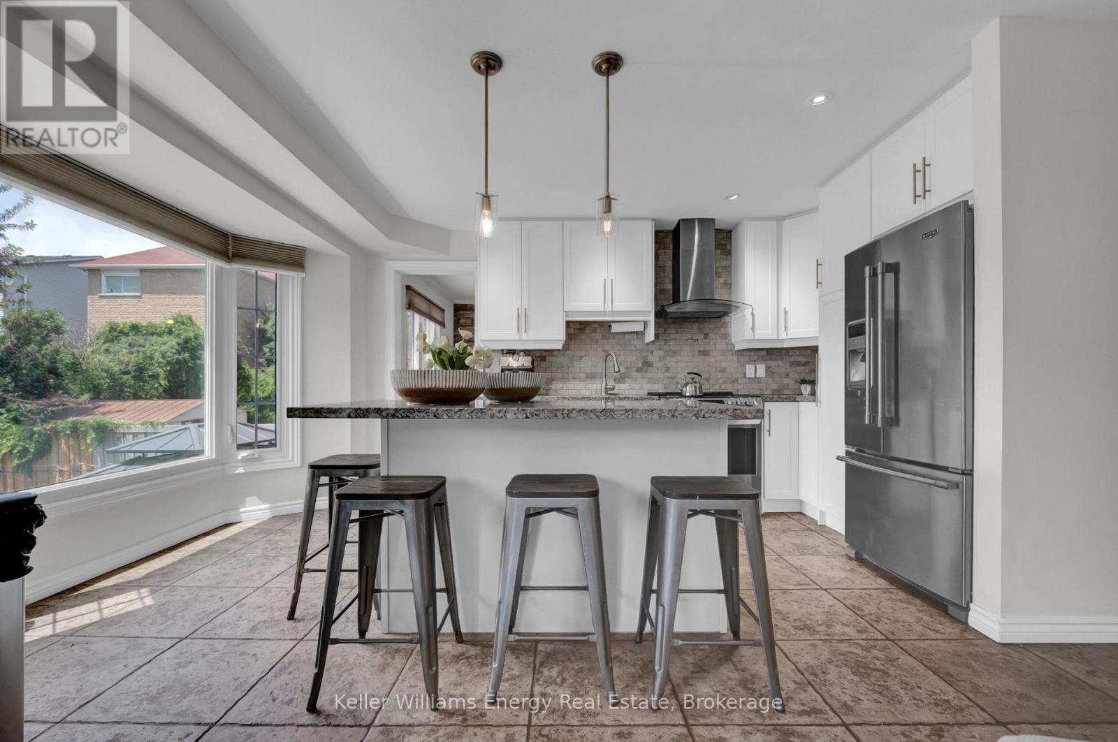 25 FIELDVIEW CRESCENT - 4