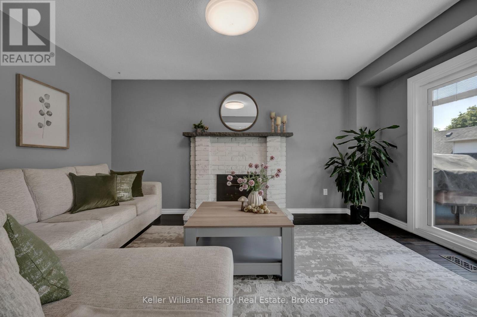 25 FIELDVIEW CRESCENT - 6