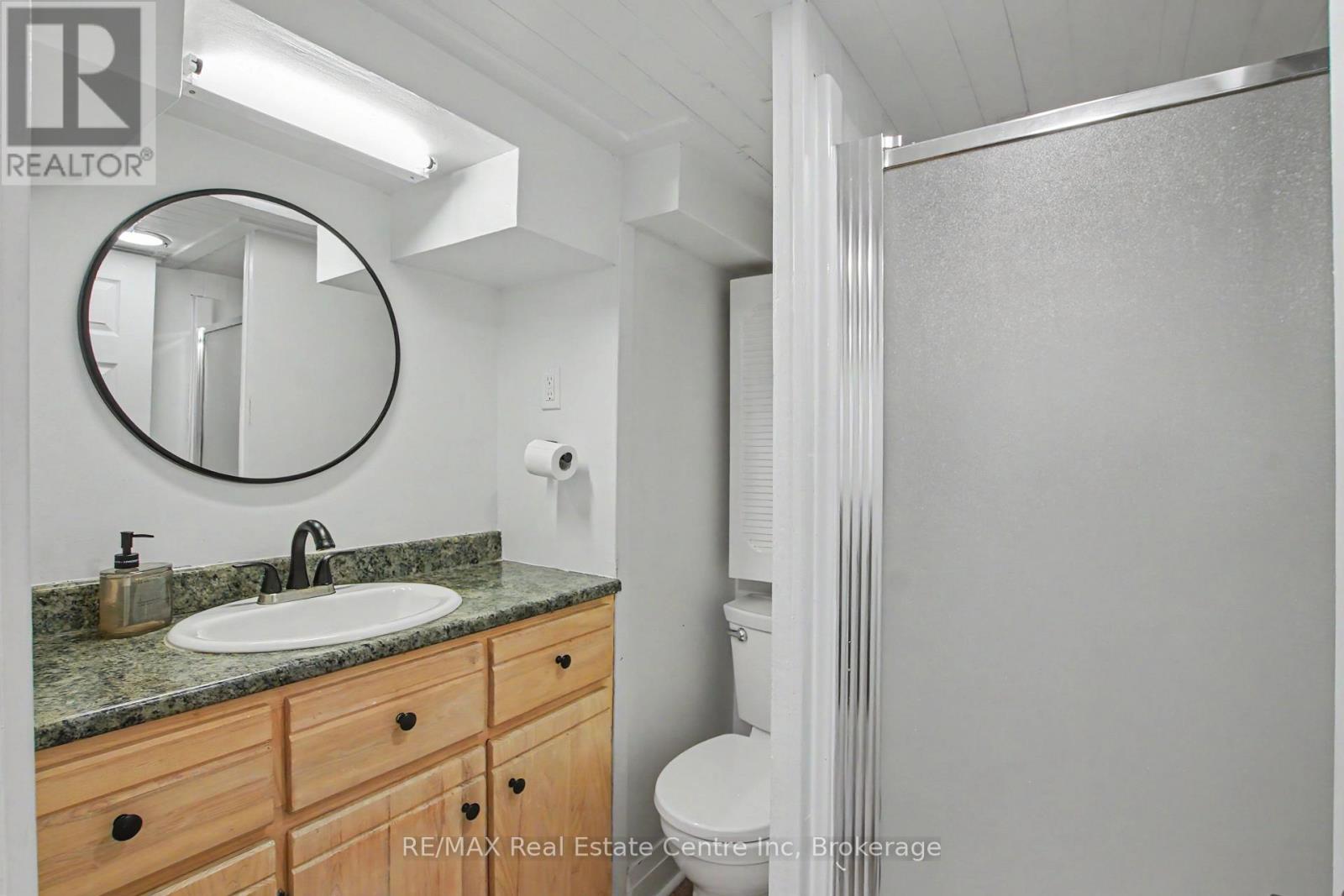 15 ELGIN STREET N - 22