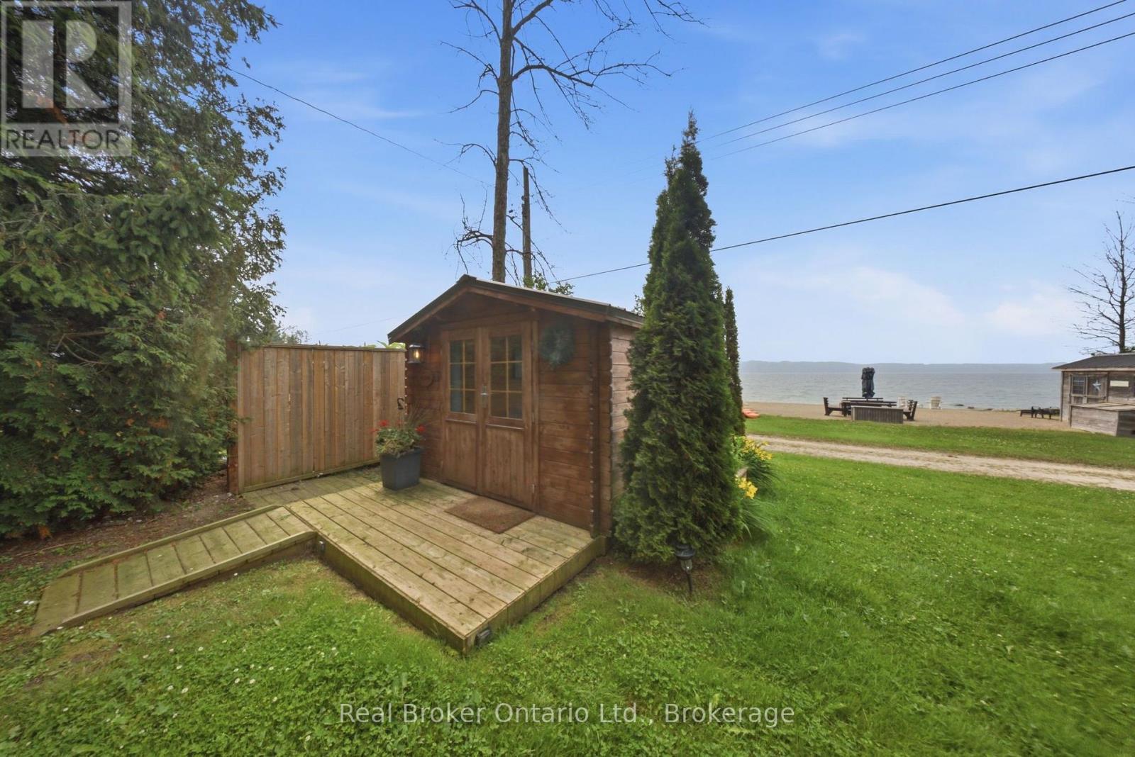 111 WILSON DRIVE - Image 35