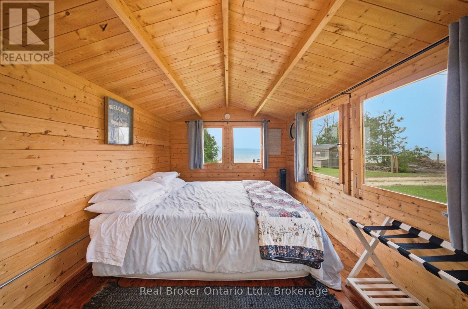 111 WILSON DRIVE - Image 36