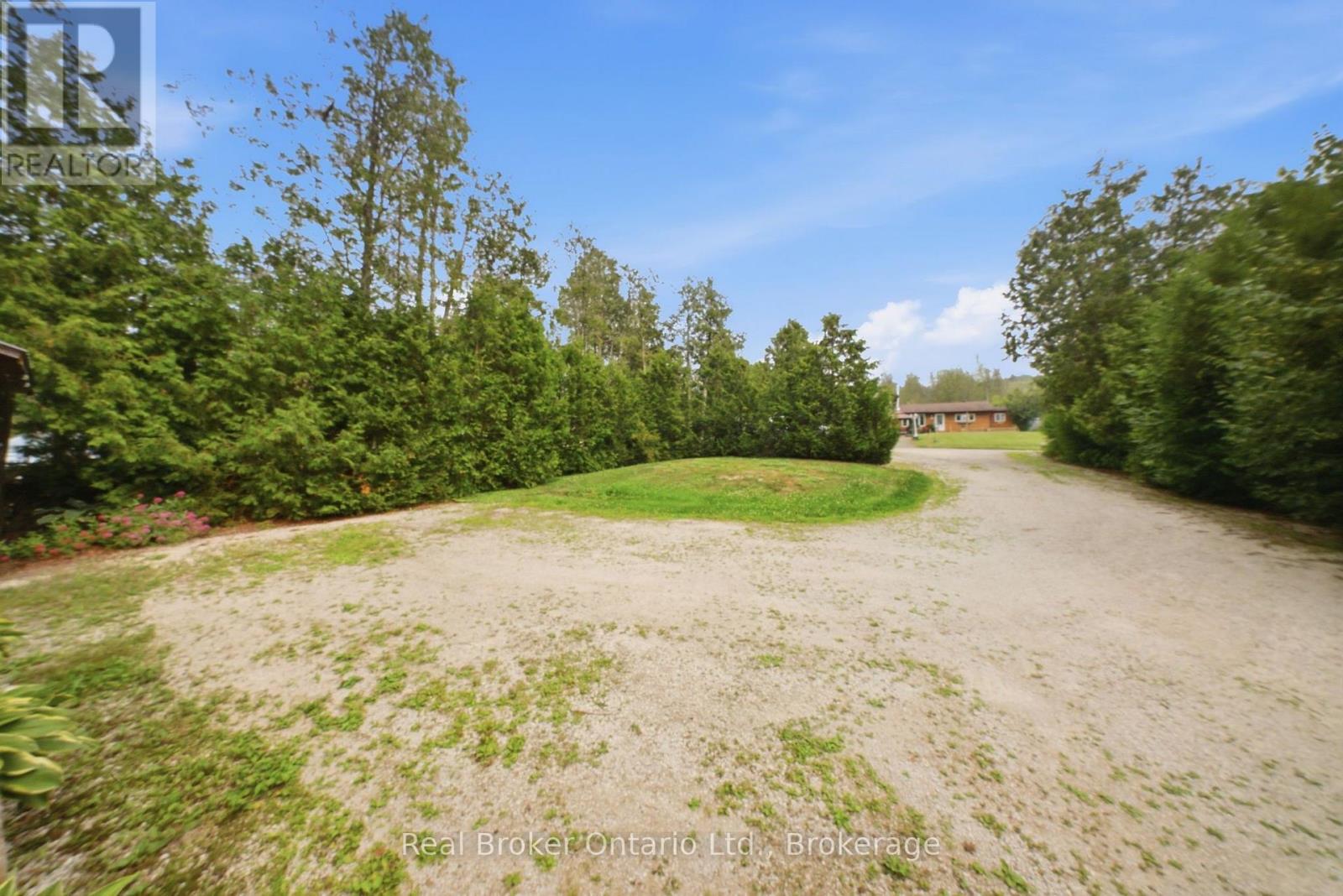 111 WILSON DRIVE - Image 42