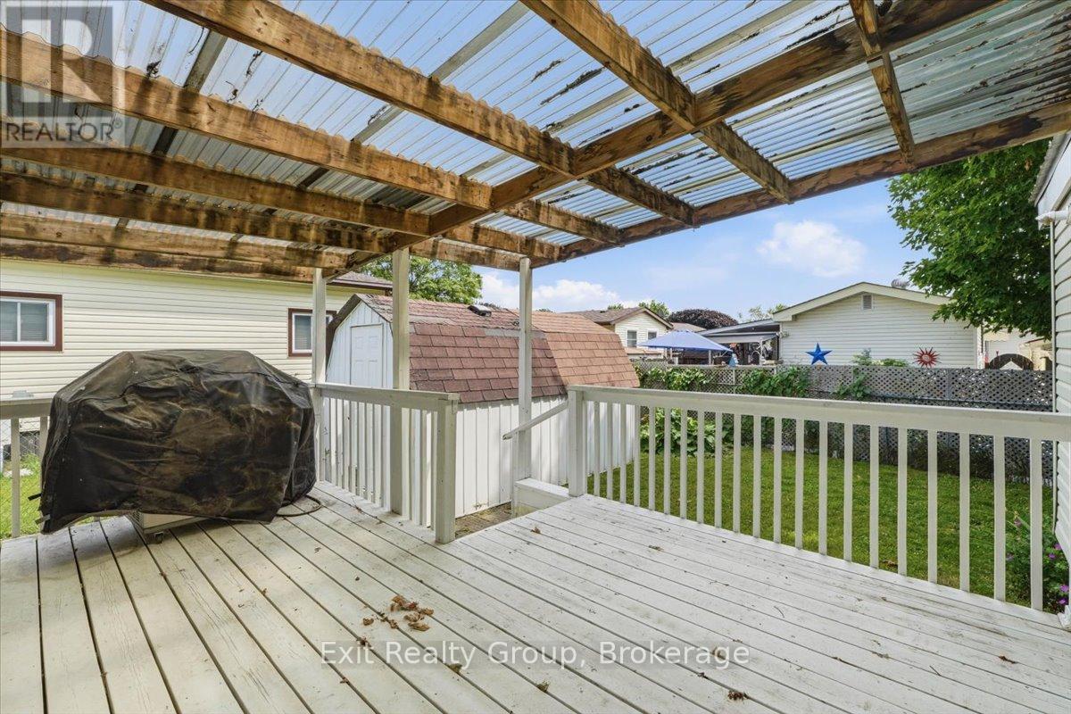 7 DOVE LANE - 24