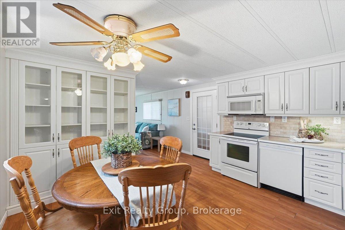 7 DOVE LANE - 5