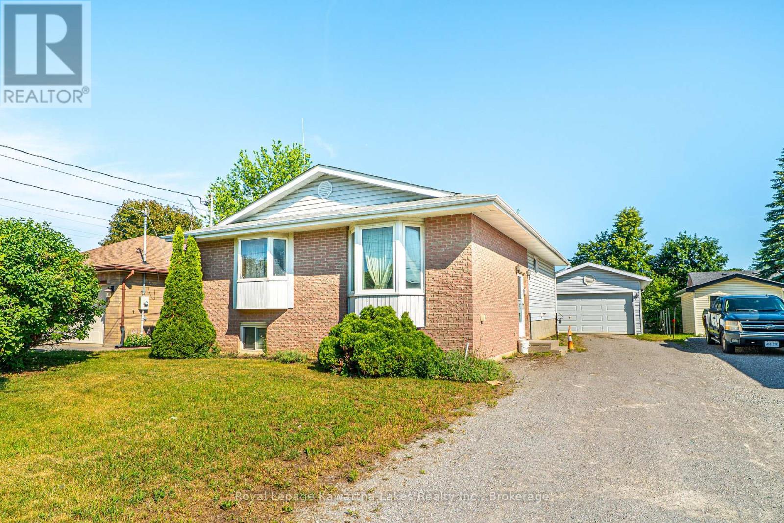 182 COLBORNE STREET W - 1