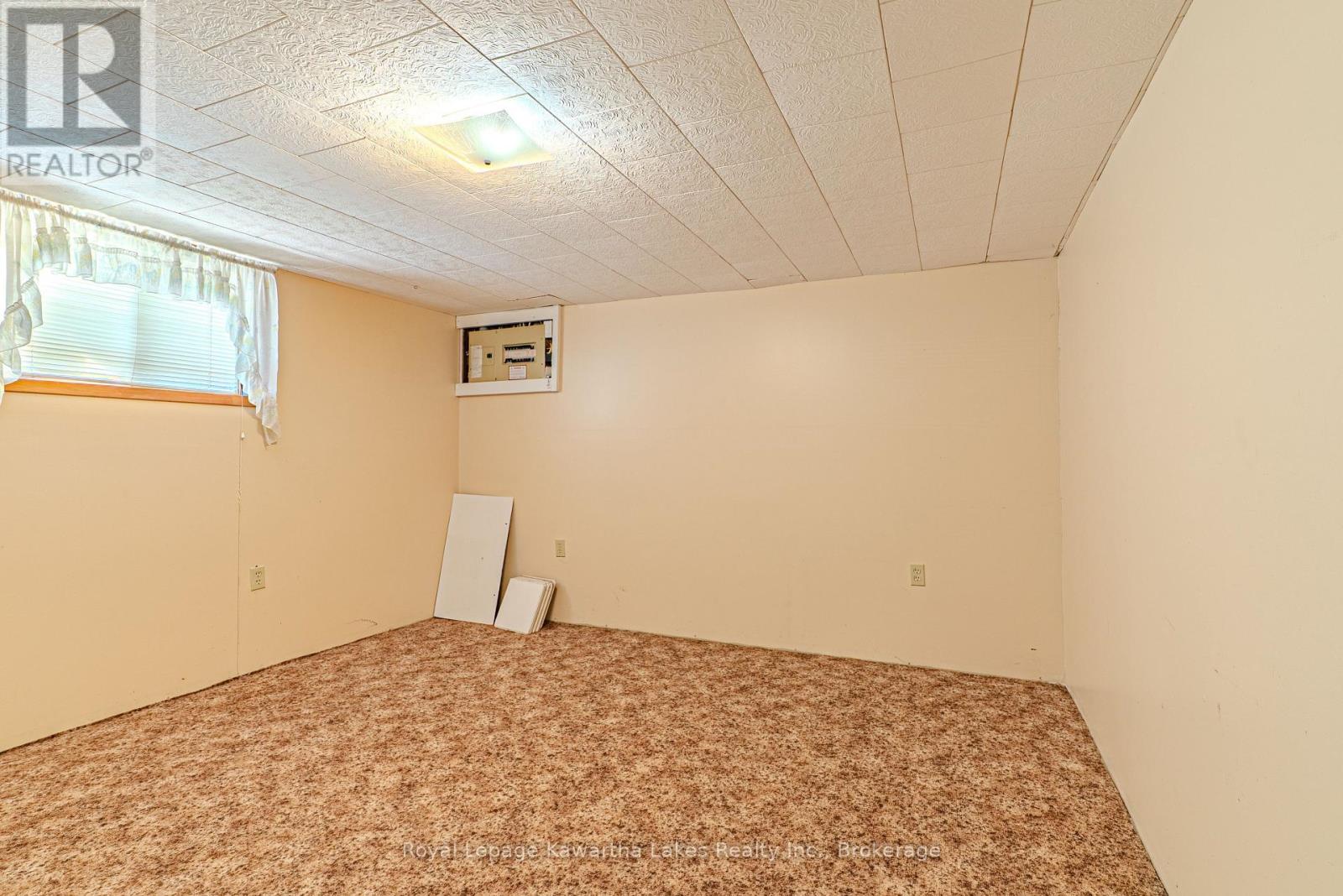 182 COLBORNE STREET W - 25