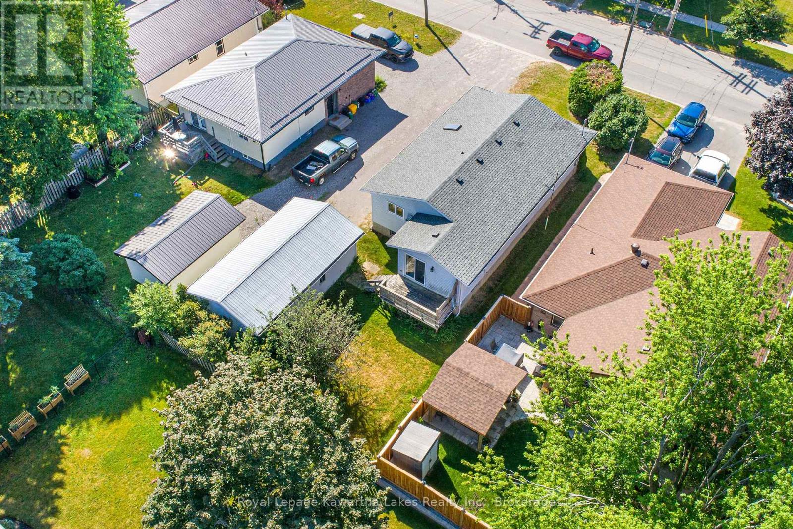 182 COLBORNE STREET W - 38