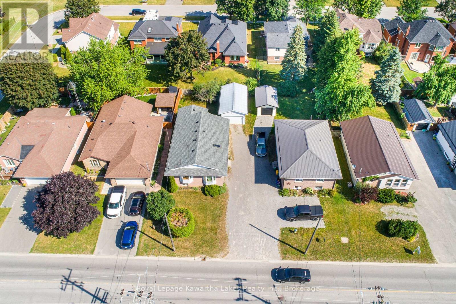 182 COLBORNE STREET W - 4