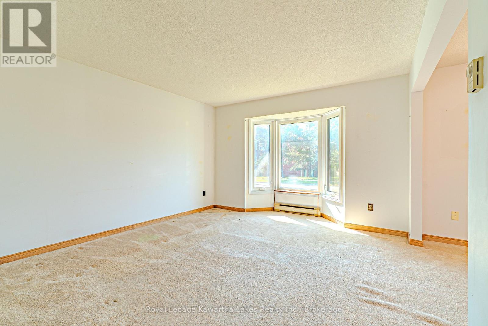 182 COLBORNE STREET W - 8