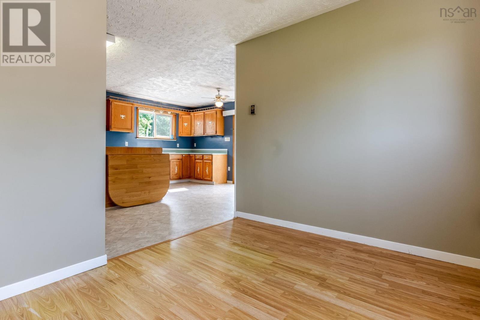 175 Centennial Drive - 5