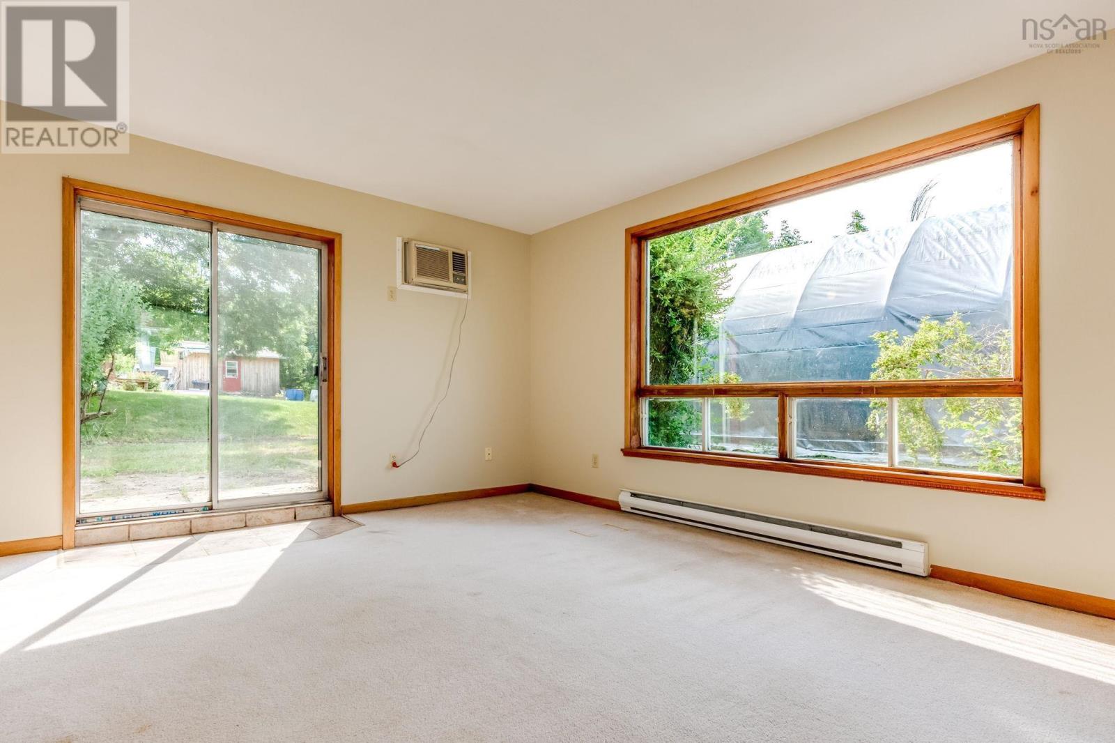 175 Centennial Drive - 24