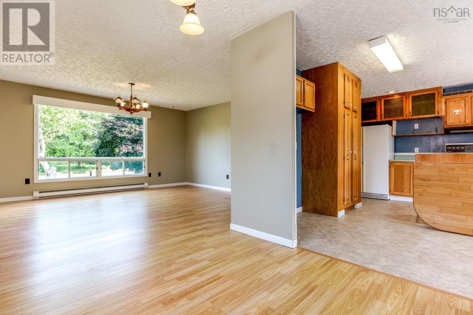 175 Centennial Drive - 7