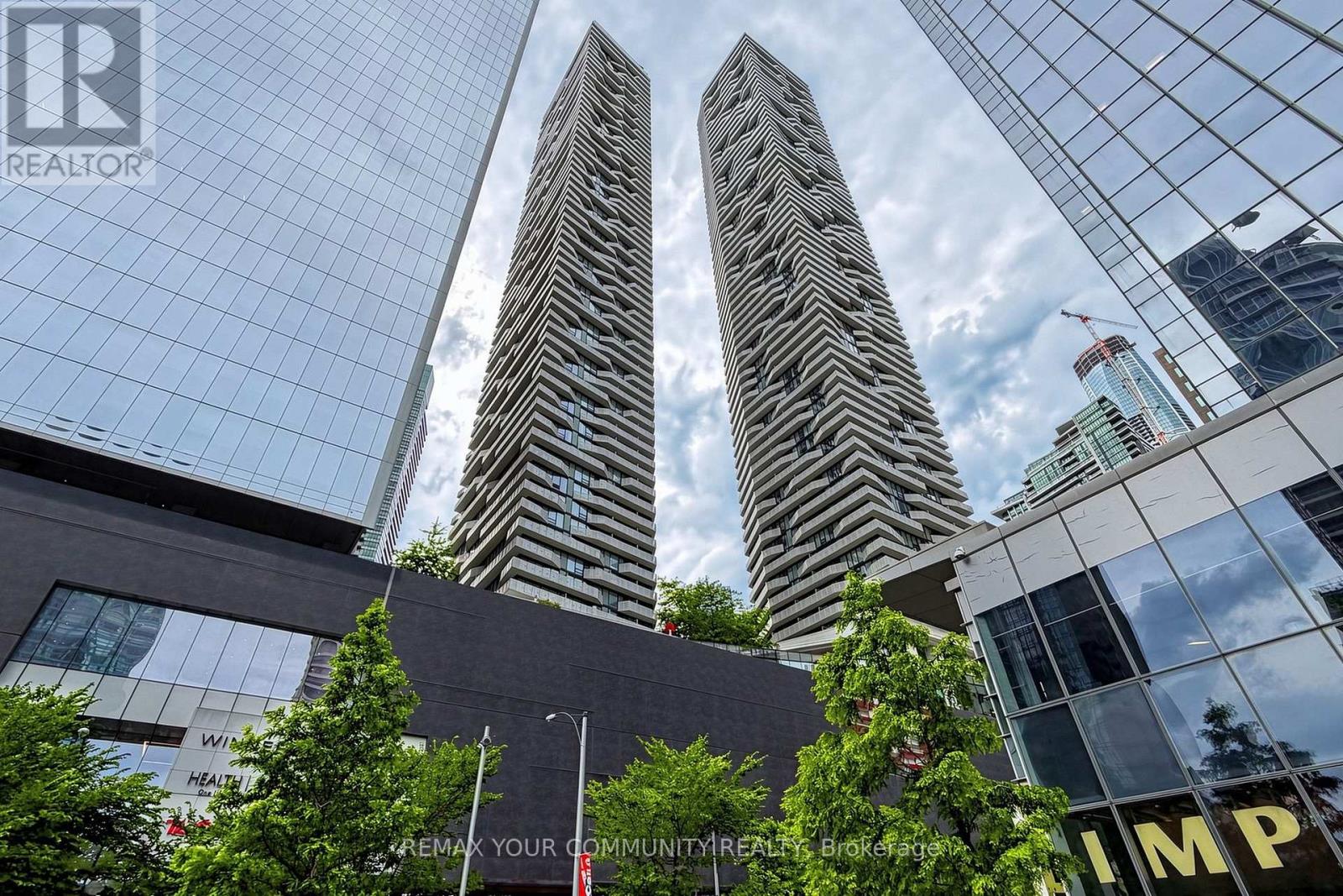 #3702 88 HARBOUR STREET - 1