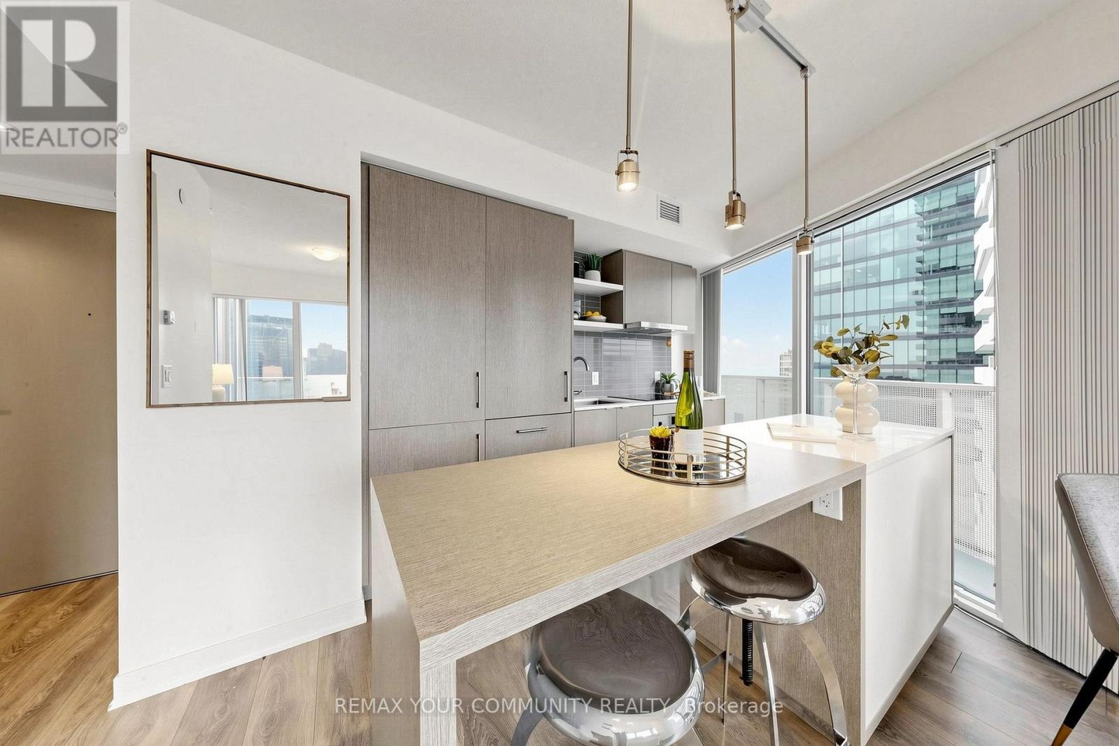 #3702 88 HARBOUR STREET - 15