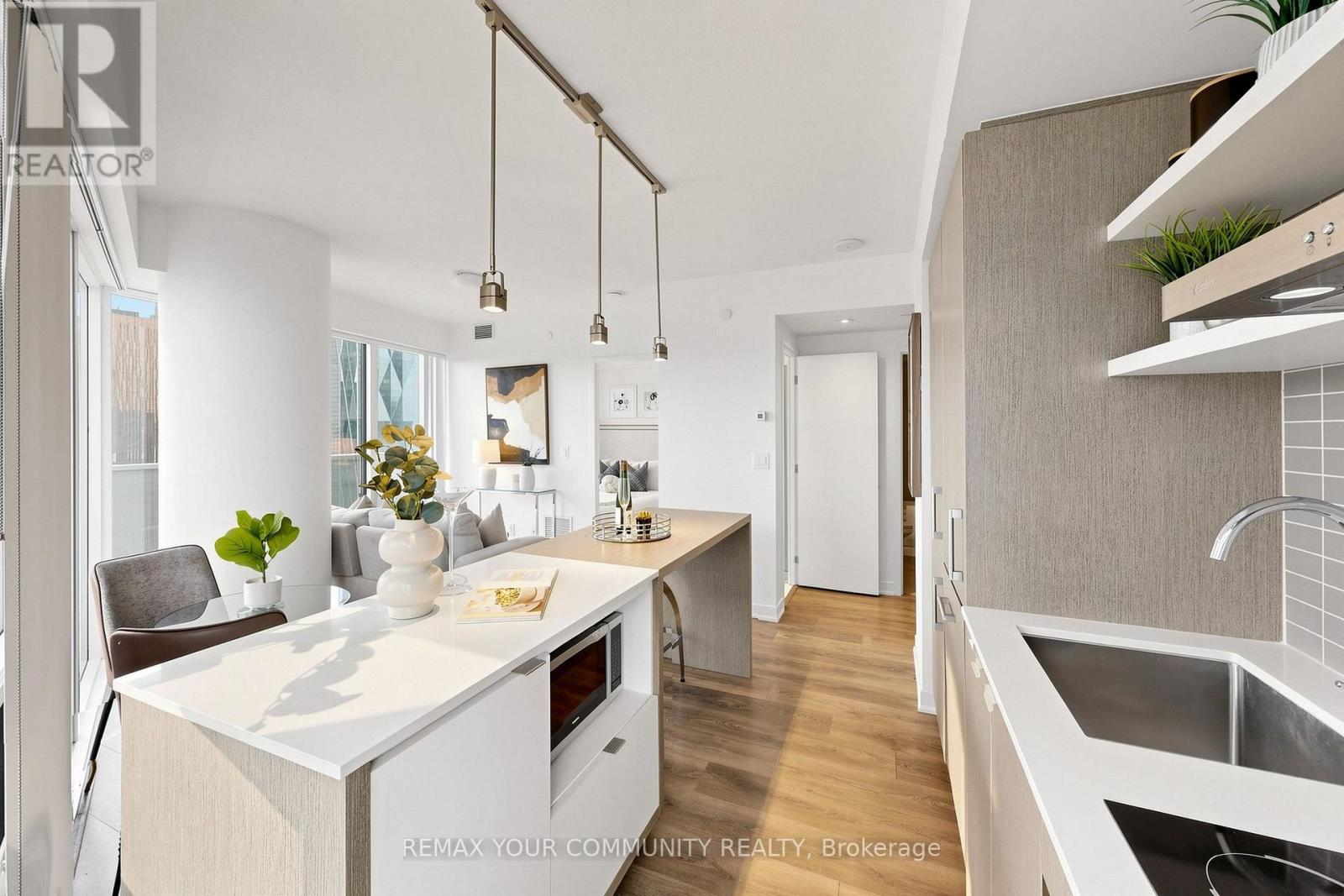 #3702 88 HARBOUR STREET - 16