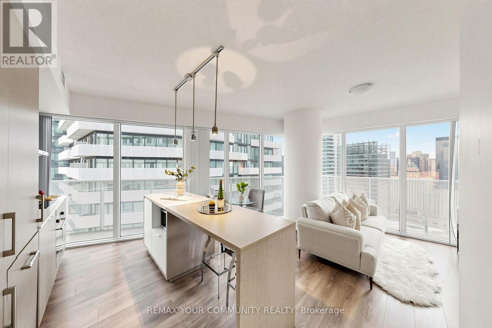 #3702 88 HARBOUR STREET - 20